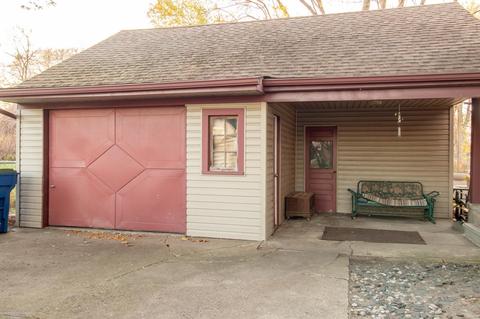 21307 Behrendt, Warren, MI 48091 photo 3