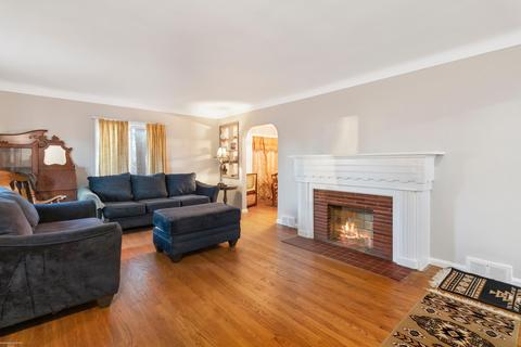21307 Behrendt, Warren, MI 48091 photo 5