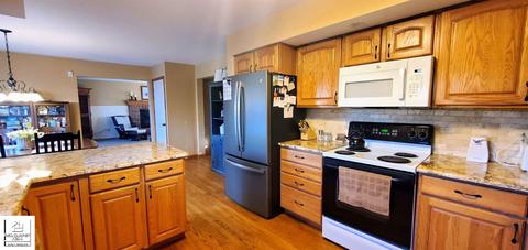 820 Meadow Dr, Davison, MI 48423 photo 6