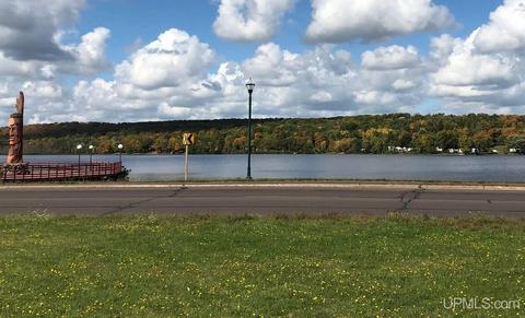 Tbd Lake Shore, Wakefield, MI 49968