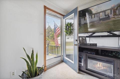 304 E 8th, Pinconning, MI 48650 photo 6