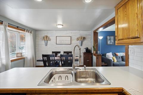 304 E 8th, Pinconning, MI 48650 photo 11