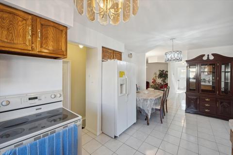 38357 Pinebrook Dr, Sterling Heights, MI 48310 photo 16