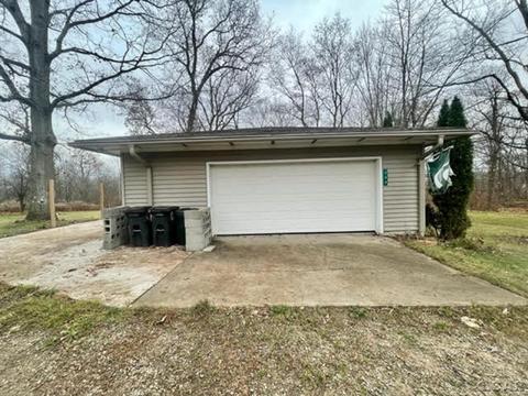 504 2nd St, Addison, MI 49220 photo 3