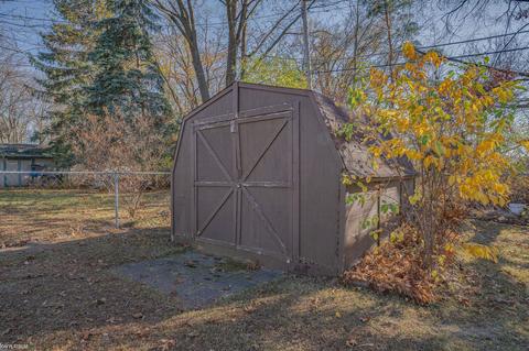 24146 Darwin, Macomb, MI 48042 photo 23