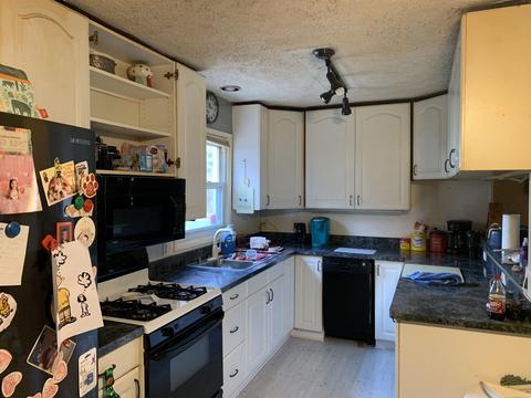 1409 Main, Leonard, MI 48367 photo 7