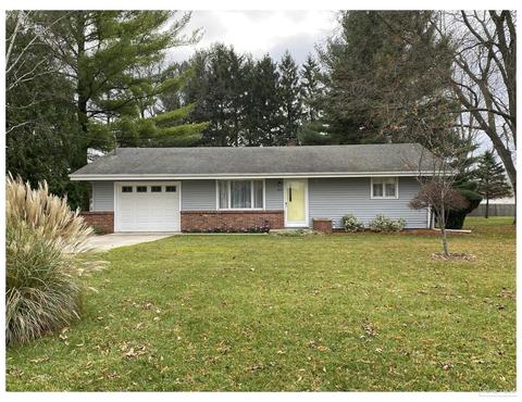 655 Pasadena, Owosso, MI 48867 photo 1
