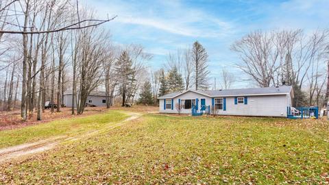 1634 Mannsiding, Harrison, MI 48625 photo 1