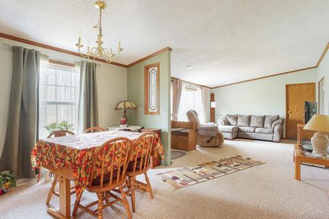 1634 Mannsiding, Harrison, MI 48625 photo 4