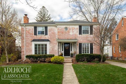 623 Barrington, Grosse Pointe Park, MI 48230 photo 1