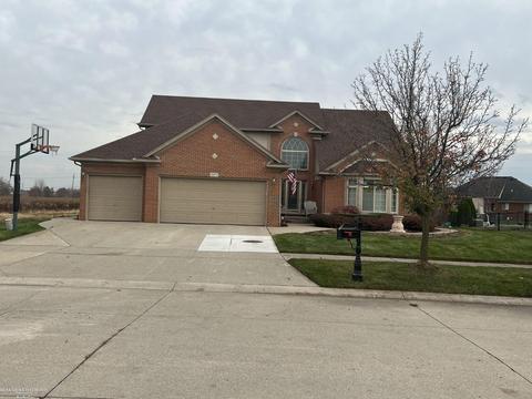 50574 Crusader Dr, Macomb, MI 48044 photo 2
