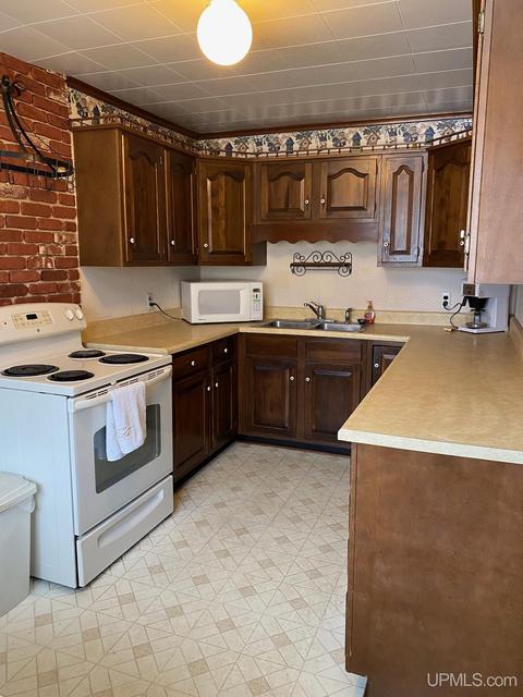 739 Elliott, Ishpeming, MI 49849 photo 20