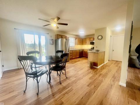 990 Beech, Bad Axe, MI 48413 photo 4