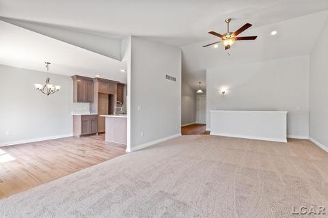 2802 Hope UNIT 19, Adrian, MI 49221 photo 19