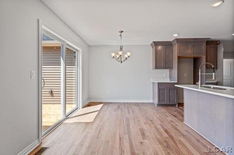 2802 Hope UNIT 19, Adrian, MI 49221 photo 24