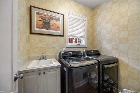 47040 Brennan Dr, Macomb, MI 48044 photo 25