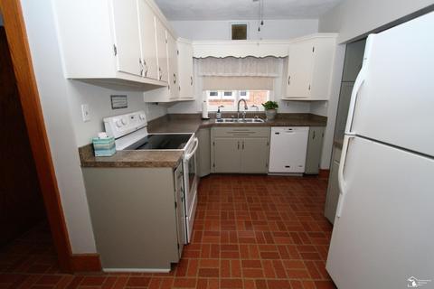 422 Borgess, Monroe, MI 48162 photo 31