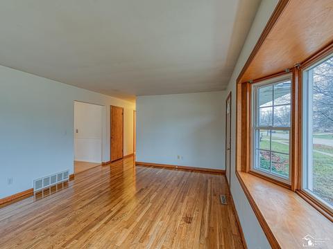 926 Lavender, Monroe, MI 48162 photo 6