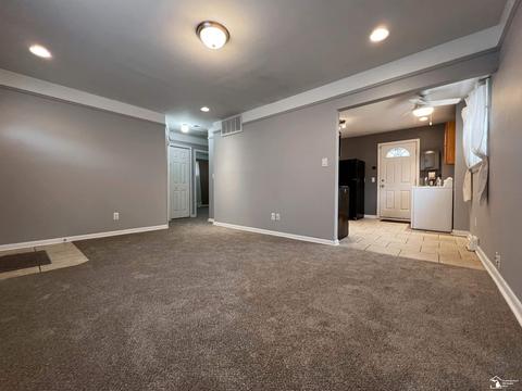 34469 Phyllis, Wayne, MI 48184 photo 5