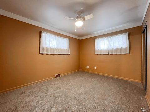34469 Phyllis, Wayne, MI 48184 photo 11