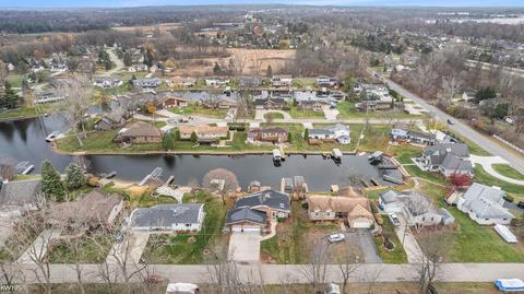 2467 Malibu, Fenton, MI 48430 photo 47