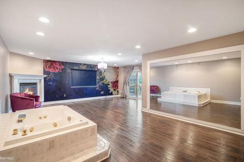 2467 Malibu, Fenton, MI 48430 photo 24