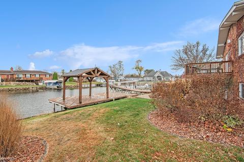 2467 Malibu, Fenton, MI 48430 photo 10