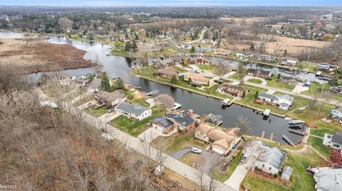2467 Malibu, Fenton, MI 48430 photo 48