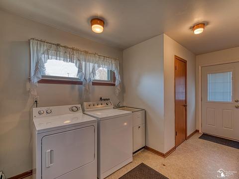 411 Orchard, Monroe, MI 48162 photo 24