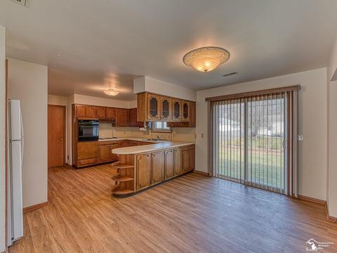 411 Orchard, Monroe, MI 48162 photo 2