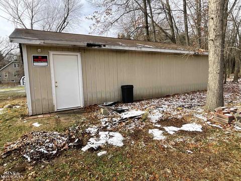 1050 Smith St, Algonac, MI 48001 photo 9