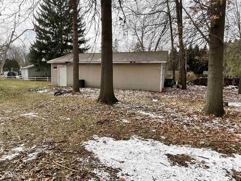 1050 Smith St, Algonac, MI 48001 photo 8