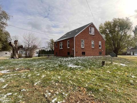 1050 Smith St, Algonac, MI 48001 photo 5