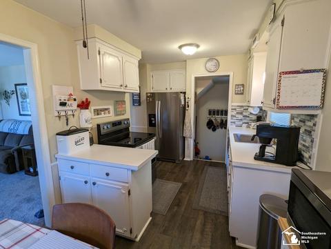 1341 Arbor, Monroe, MI 48162 photo 8