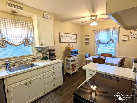 1341 Arbor, Monroe, MI 48162 photo 9