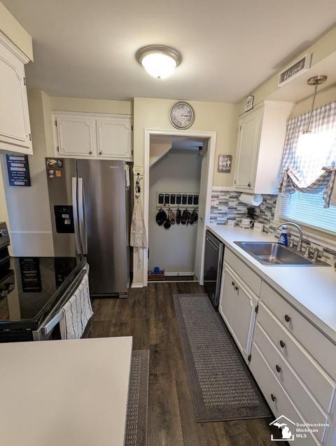 1341 Arbor, Monroe, MI 48162 photo 7