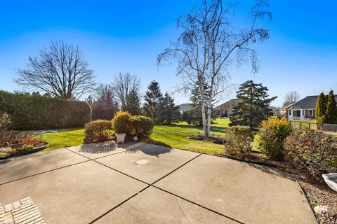 48667 Hunter Dr, Macomb, MI 48044 photo 5