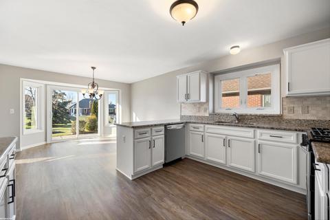 48667 Hunter Dr, Macomb, MI 48044 photo 13