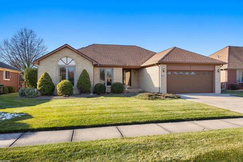 48667 Hunter Dr, Macomb, MI 48044 photo 2