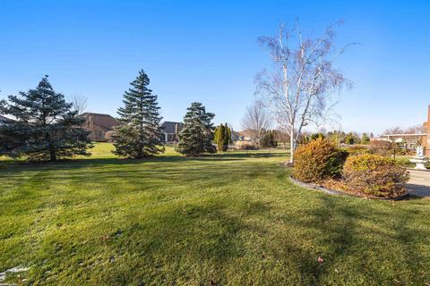 48667 Hunter Dr, Macomb, MI 48044 photo 4