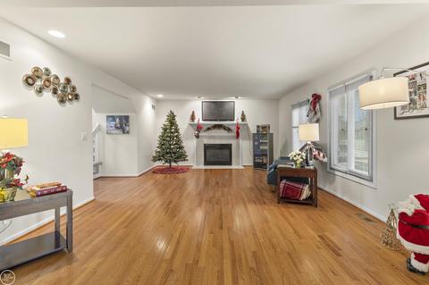 20551 Edinberg Dr, Macomb, MI 48044 photo 9