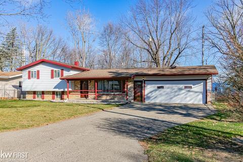 3200 Jacque St, Flint, MI 48532 photo 2