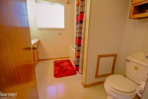 3200 Jacque St, Flint, MI 48532 photo 23