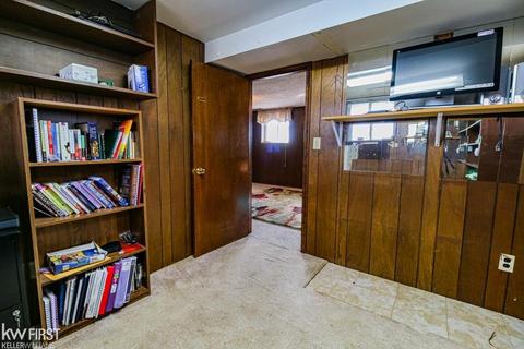 3200 Jacque St, Flint, MI 48532 photo 38