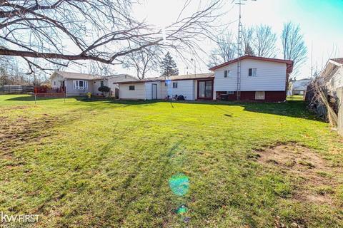 3200 Jacque St, Flint, MI 48532 photo 5