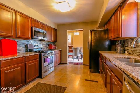 3200 Jacque St, Flint, MI 48532 photo 17