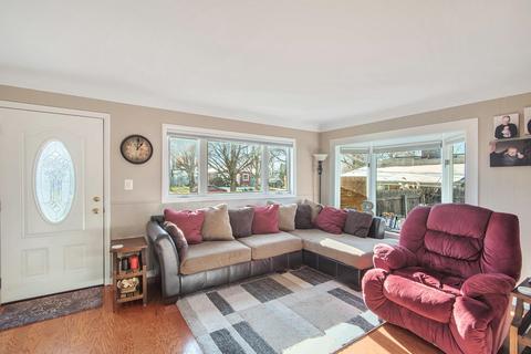 815 Thomas, Flushing, MI 48433 photo 4