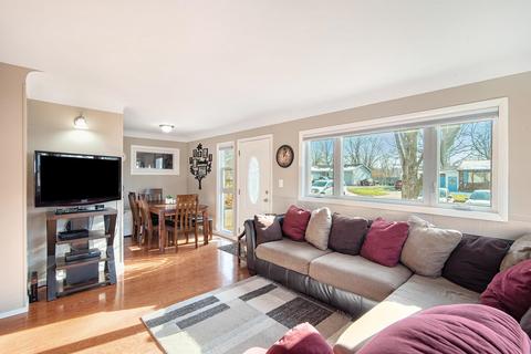 815 Thomas, Flushing, MI 48433 photo 3