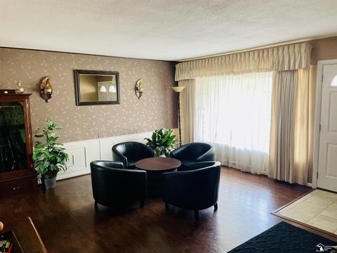 7961 Comanche Trl, Temperance, MI 48182 photo 12