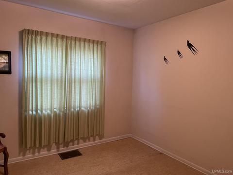 3915 W Main, Loretto, MI 49852 photo 9